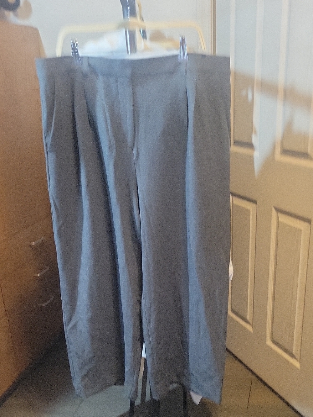 New York & Company Wide Leg Pleated Gray Women's Pants